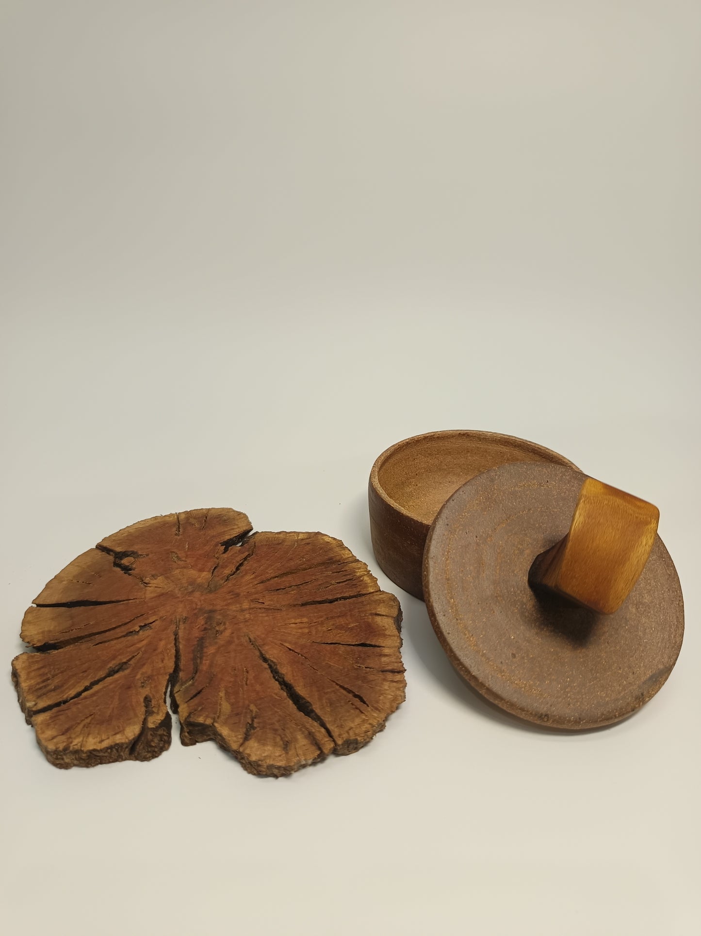 ·Cuenco asa madera morera ·Laja madera erica