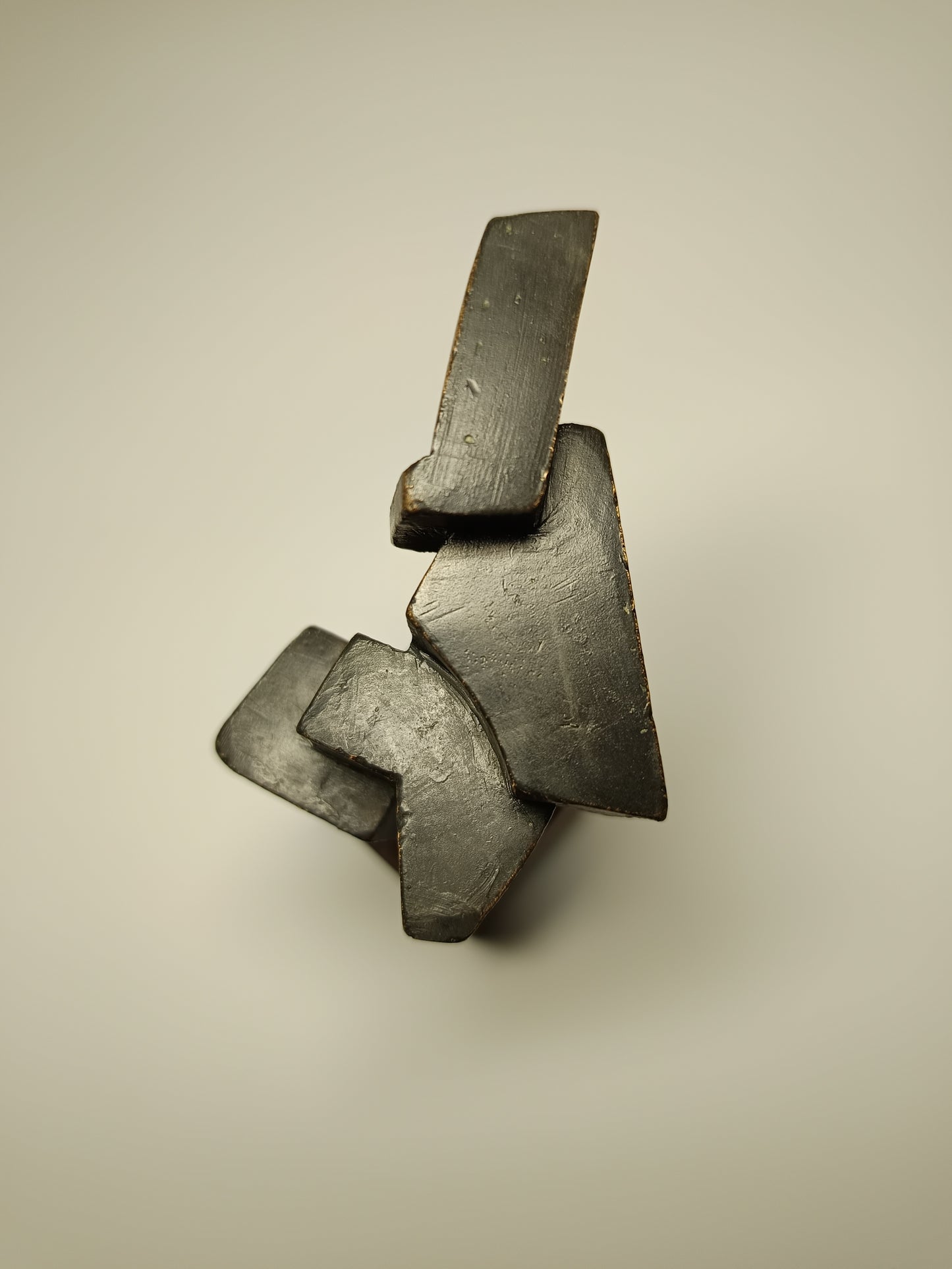 Escultura bronce volumen 002