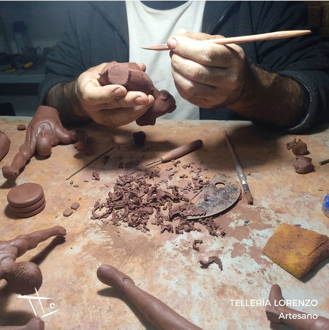 TELLERÍA LORENZO Artesano · Escultura cerámica y bronce. Estaremos en FERIA MERCADO NAVIDEÑO DE ARTESANÍA DE LA COMUNIDAD DE MADRID (Paseo de Recoletos- Madrid) durante el mes de diciembre de 2024. Disponible en nuestra web a partir de enero de 2025