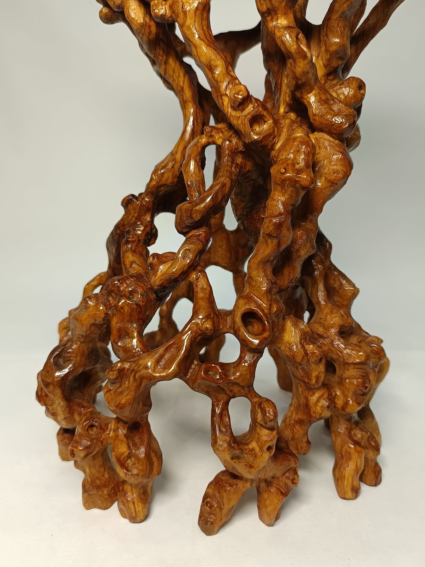 Mesa de raíces olivo 001