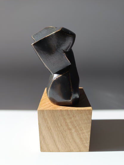 Escultura bronce busto femenino