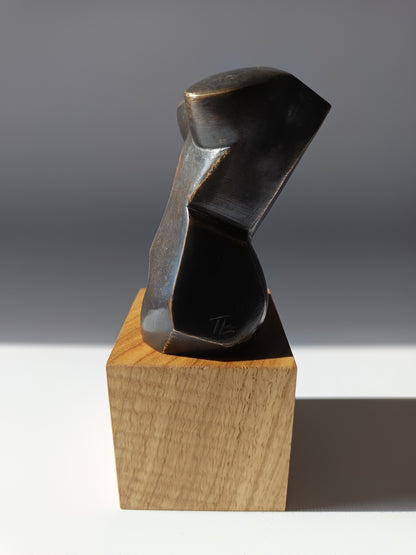 Escultura bronce busto femenino