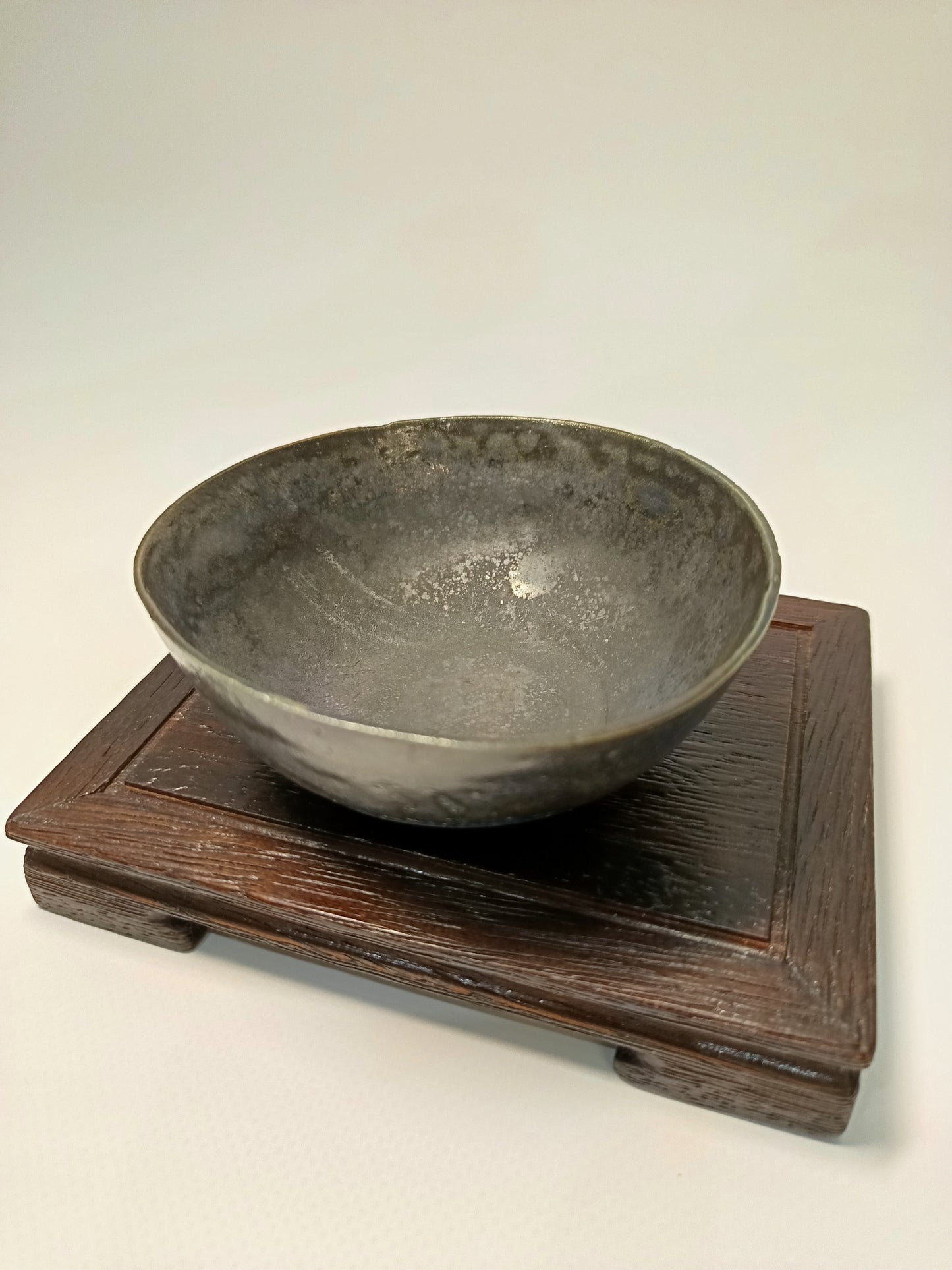 Cuenco gres negro ·Mesa iroko