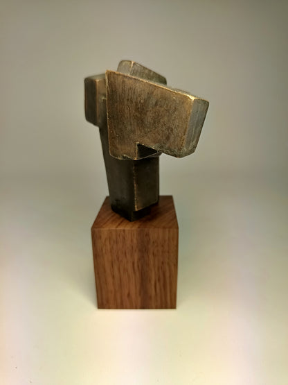 Escultura bronce  volumen 001