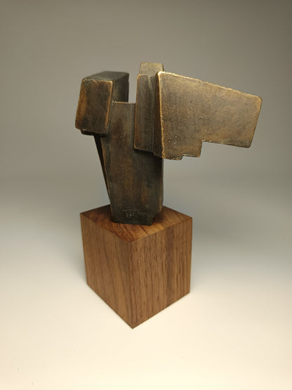 Escultura bronce  volumen 001