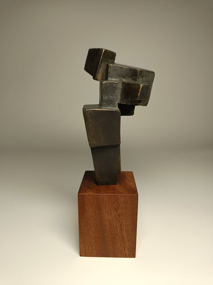 Escultura bronce  volumen 002