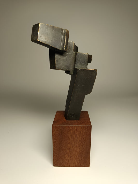 Escultura bronce  volumen 002