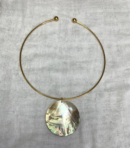 Collar nácar Arela